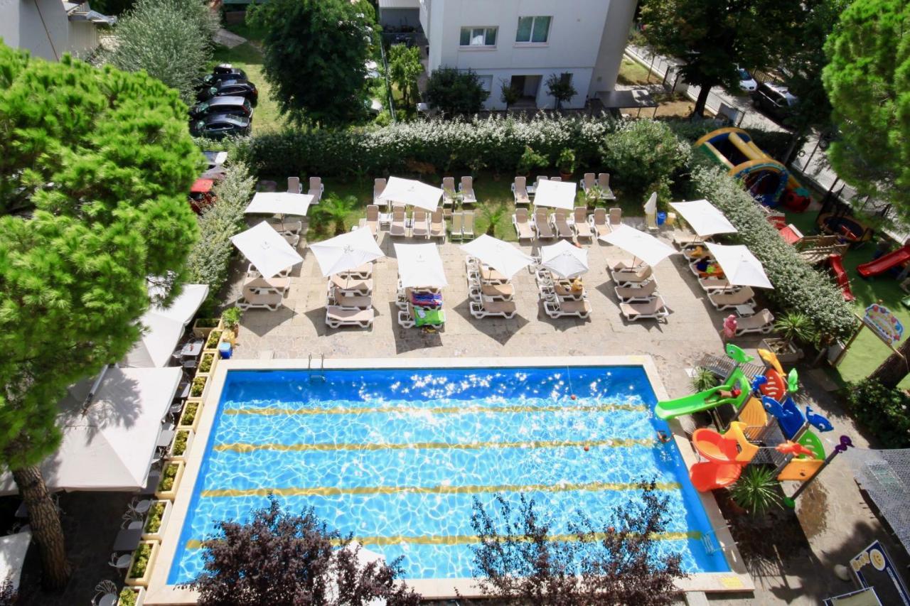 רימיני Lotus Hotel All Inclusive & Spiaggia מראה חיצוני תמונה