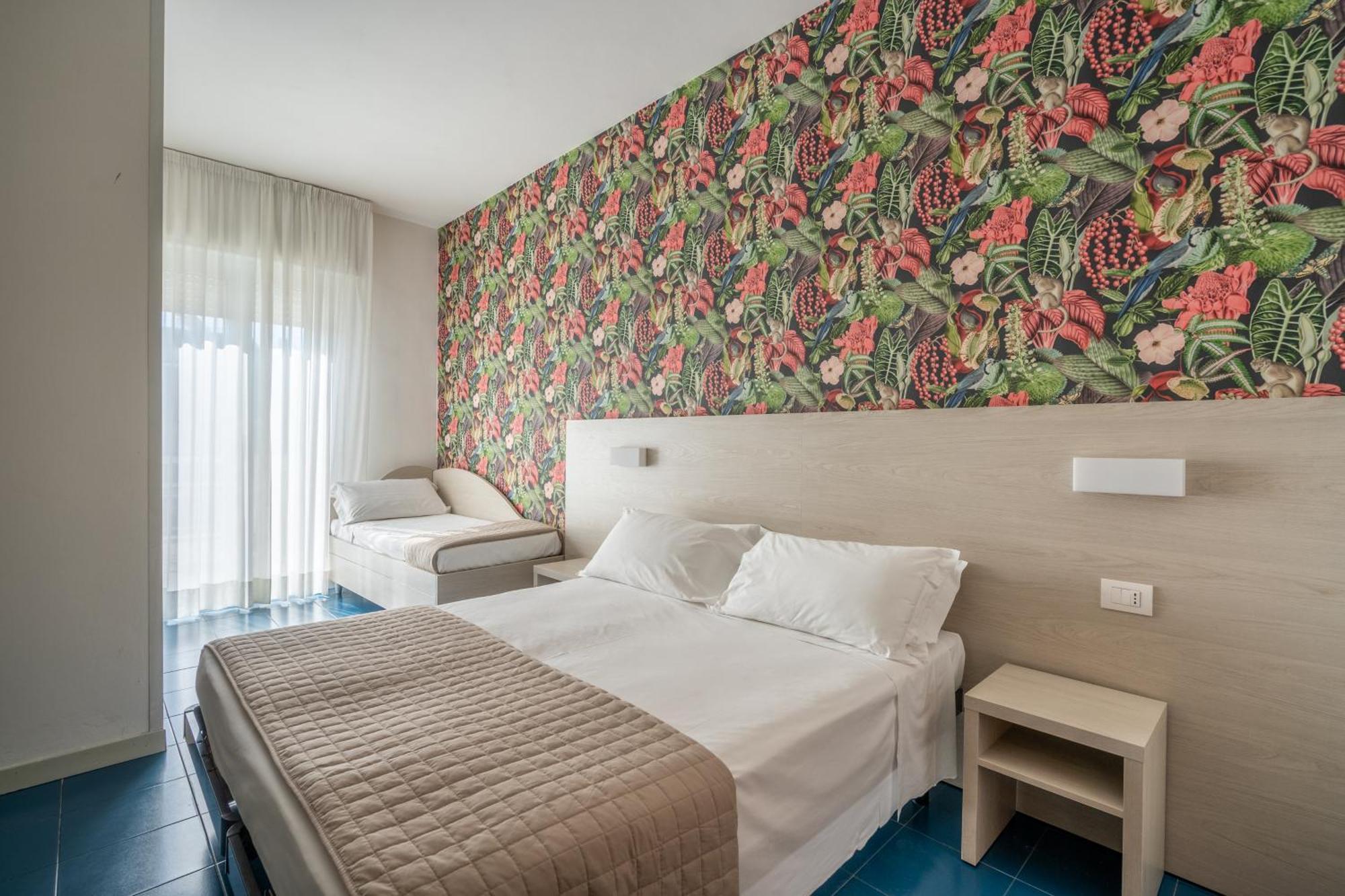 רימיני Lotus Hotel All Inclusive & Spiaggia מראה חיצוני תמונה