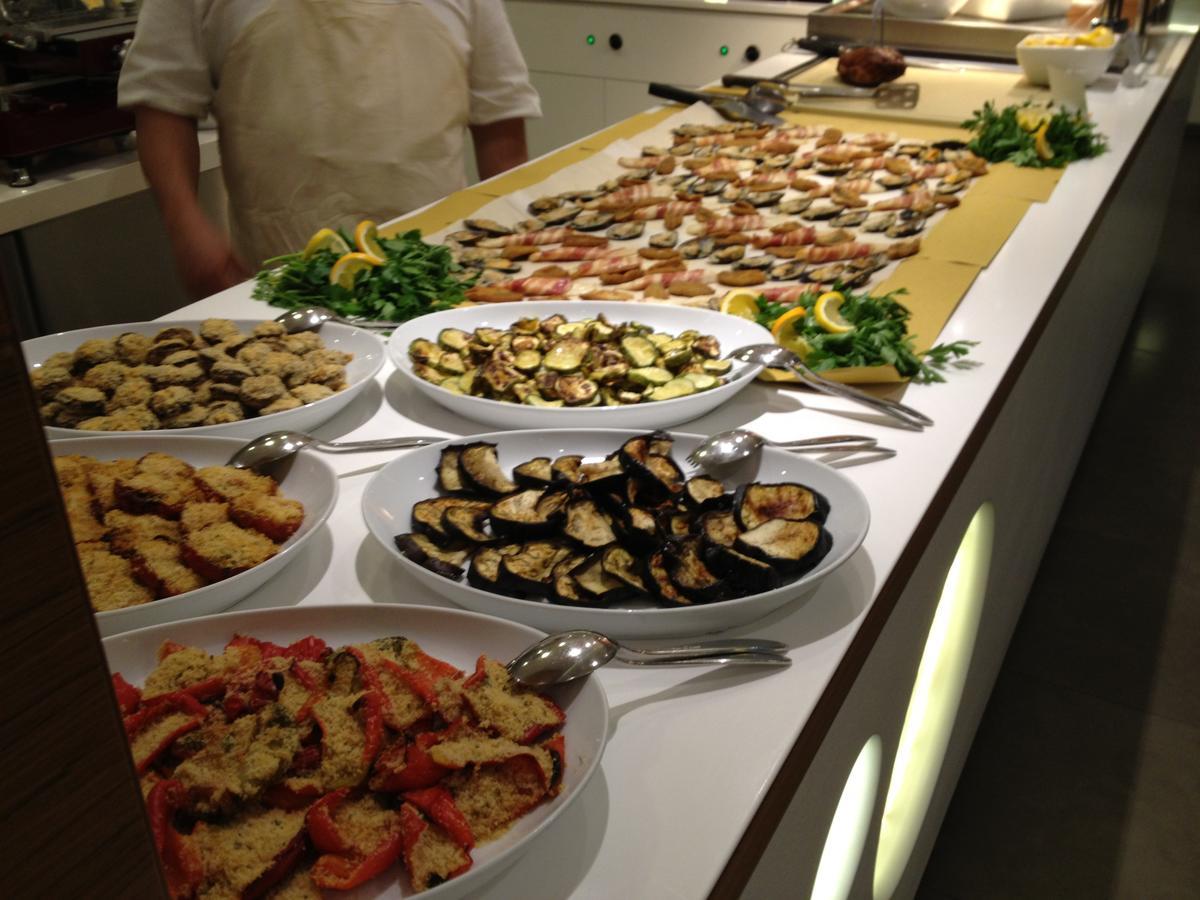 רימיני Lotus Hotel All Inclusive & Spiaggia מראה חיצוני תמונה